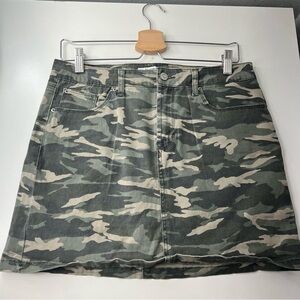 Kensie, Green & Tan Camo Cargo A-Line Mini Skirt, Size 6